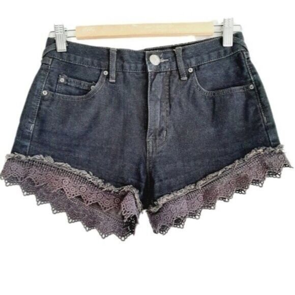 FREE PEOPLE Lacey Denim Cutoff Shorts Blue Jeans Lace Trim Hem Sz 24 - Picture 1 of 6
